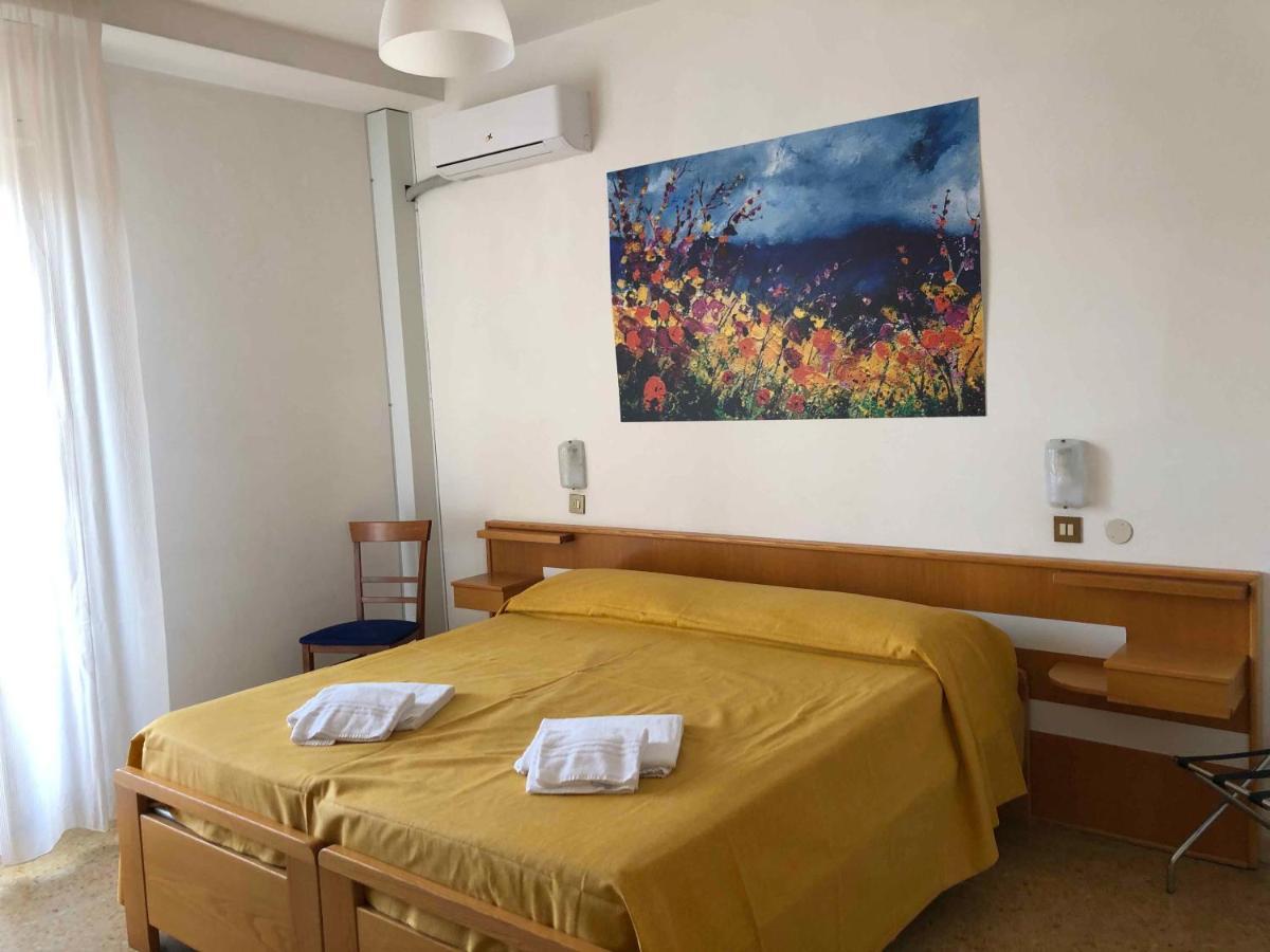 Hotel Adriatico Bibione Exterior photo